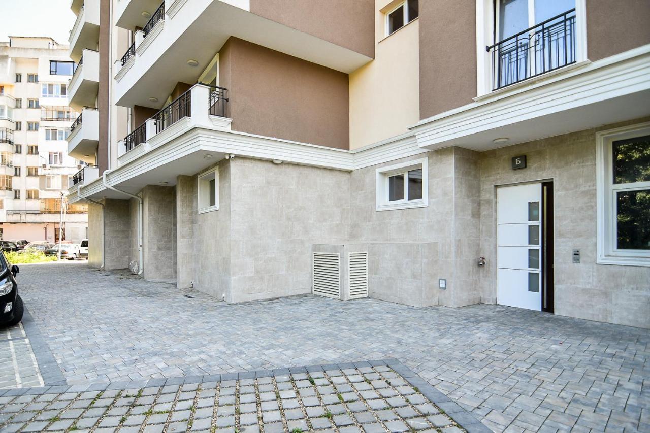 Chaika 203 Warna Exterior foto