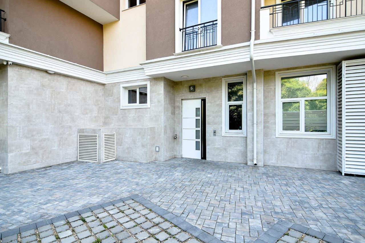 Chaika 203 Warna Exterior foto